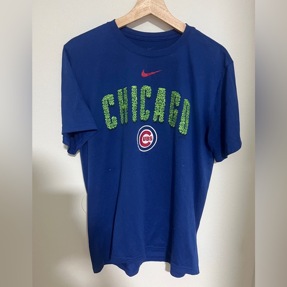 Nike Chicago Cubs Dri-Fit Tee - Picture 1 of 3